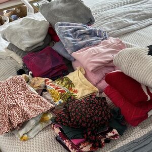 Girls’ Clothing Lot - Medium (Old Navy, Cat & Jack, Gap, Vineyard Vines) - EUC